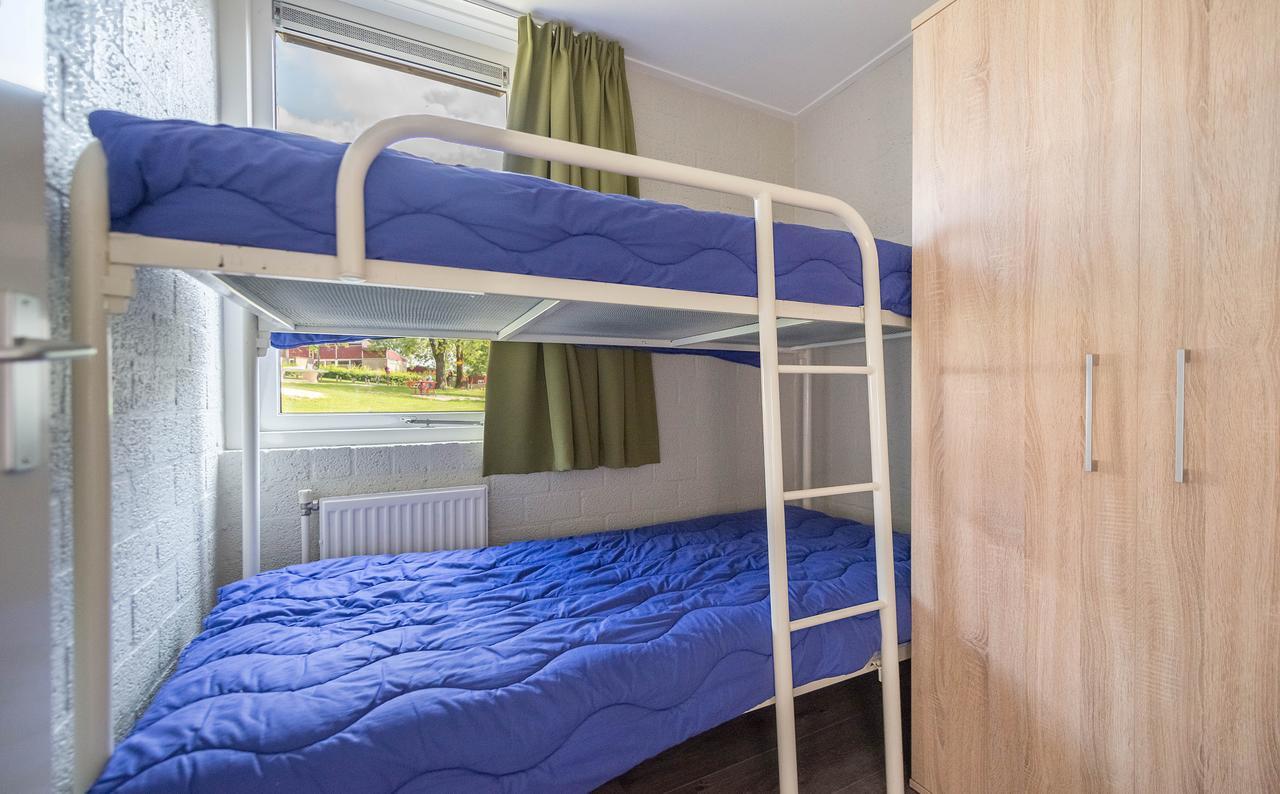 Roompot Schin Op Geul Born Bilik gambar