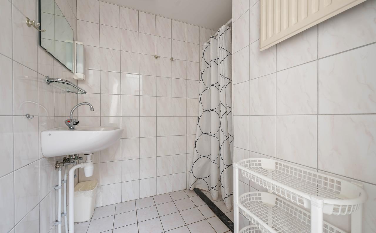 Roompot Schin Op Geul Born Bilik gambar